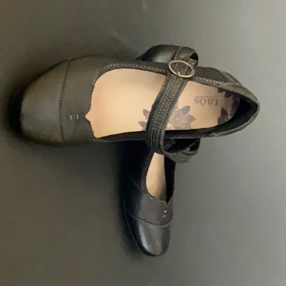 Taos Mary Jane Shoes Size 8
